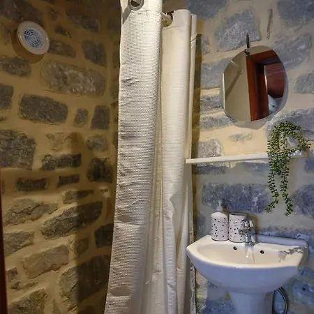 Tatil Evi Panorama - Unique Beachfront Stone House In Alipa-mani *