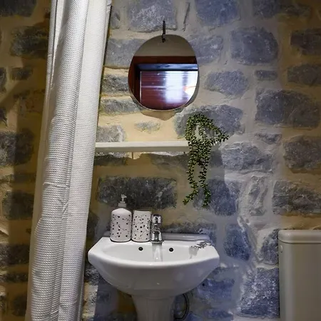 Panorama - Unique Beachfront Stone House In Alipa-mani Khalkia