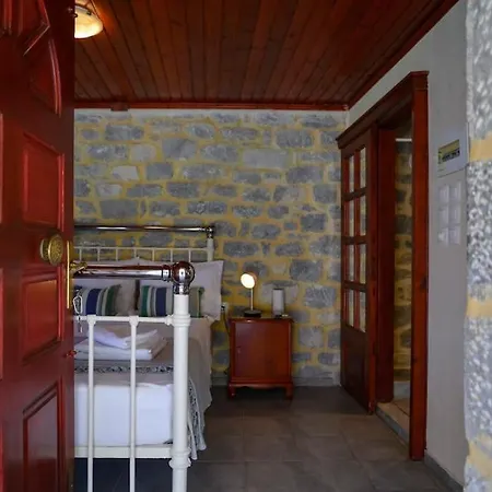 Panorama - Unique Beachfront Stone House In Alipa-mani * Khalkia