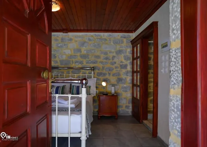 Panorama - Unique Beachfront Stone House In Alipa-mani * Khalkia